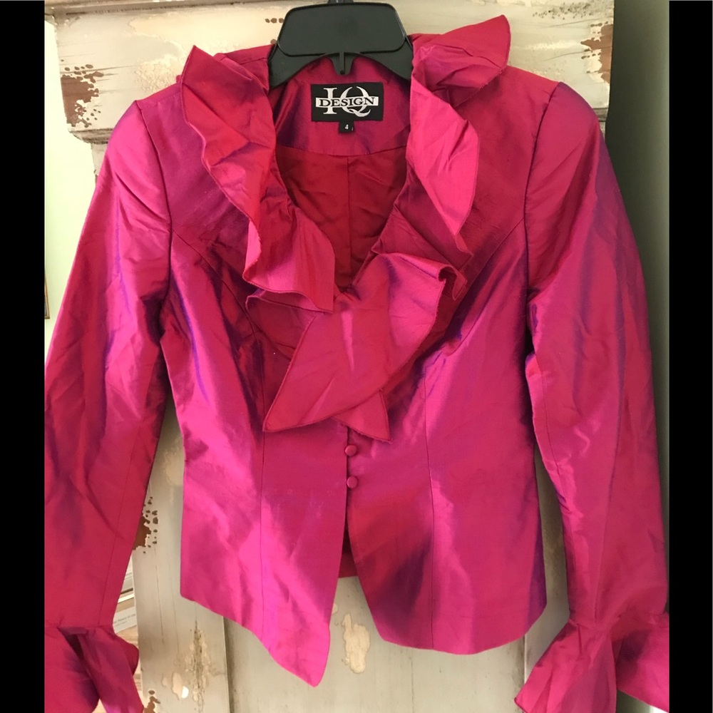Blouse/design /IQ/nwot
